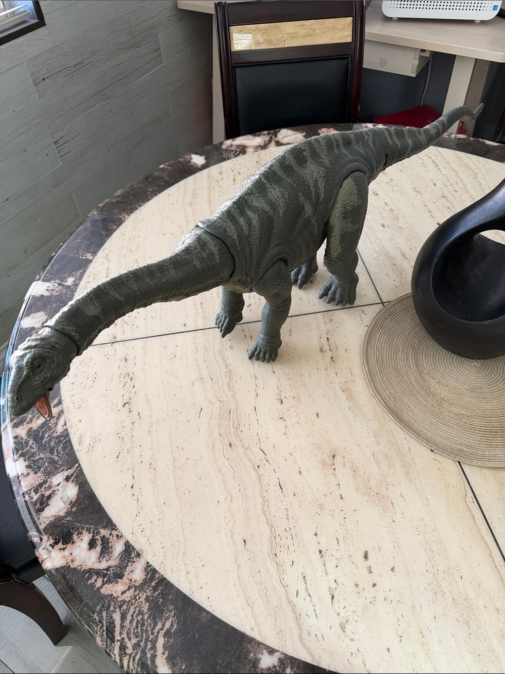 Jurassic World Pose able Argentinosaurus Dinosaur Figure - Realistic Playset Toy